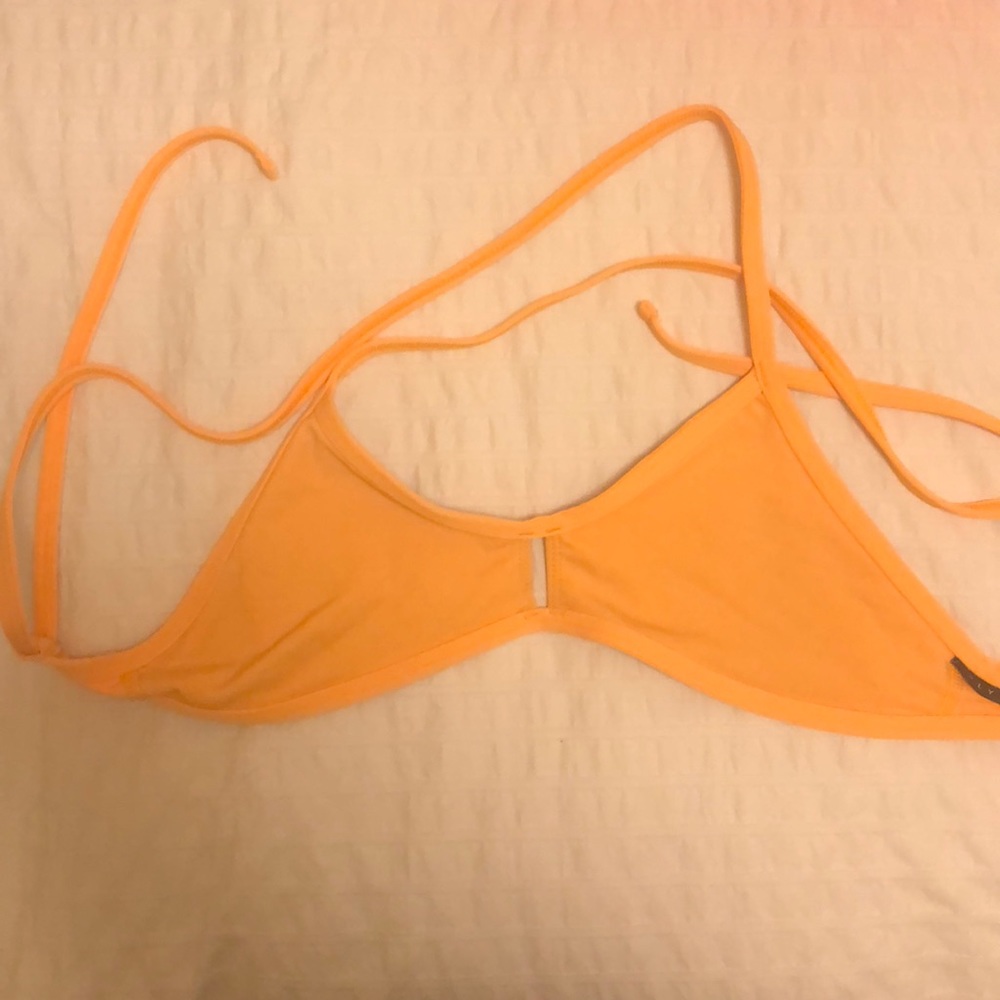 Jolyn vent bikini top size M mango